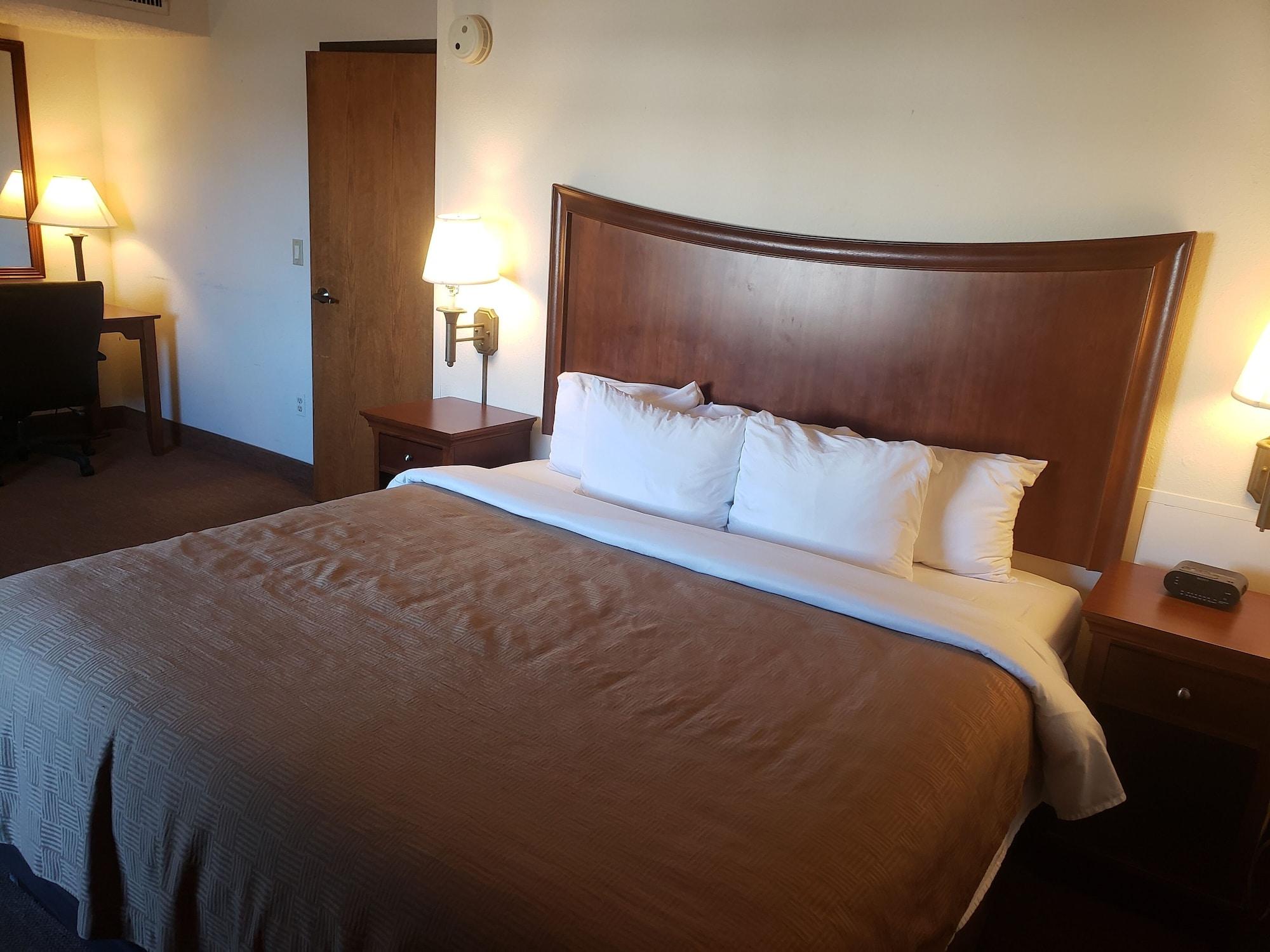 Tulsa Square Hotel Central, I-44 By Oyo Eksteriør bilde