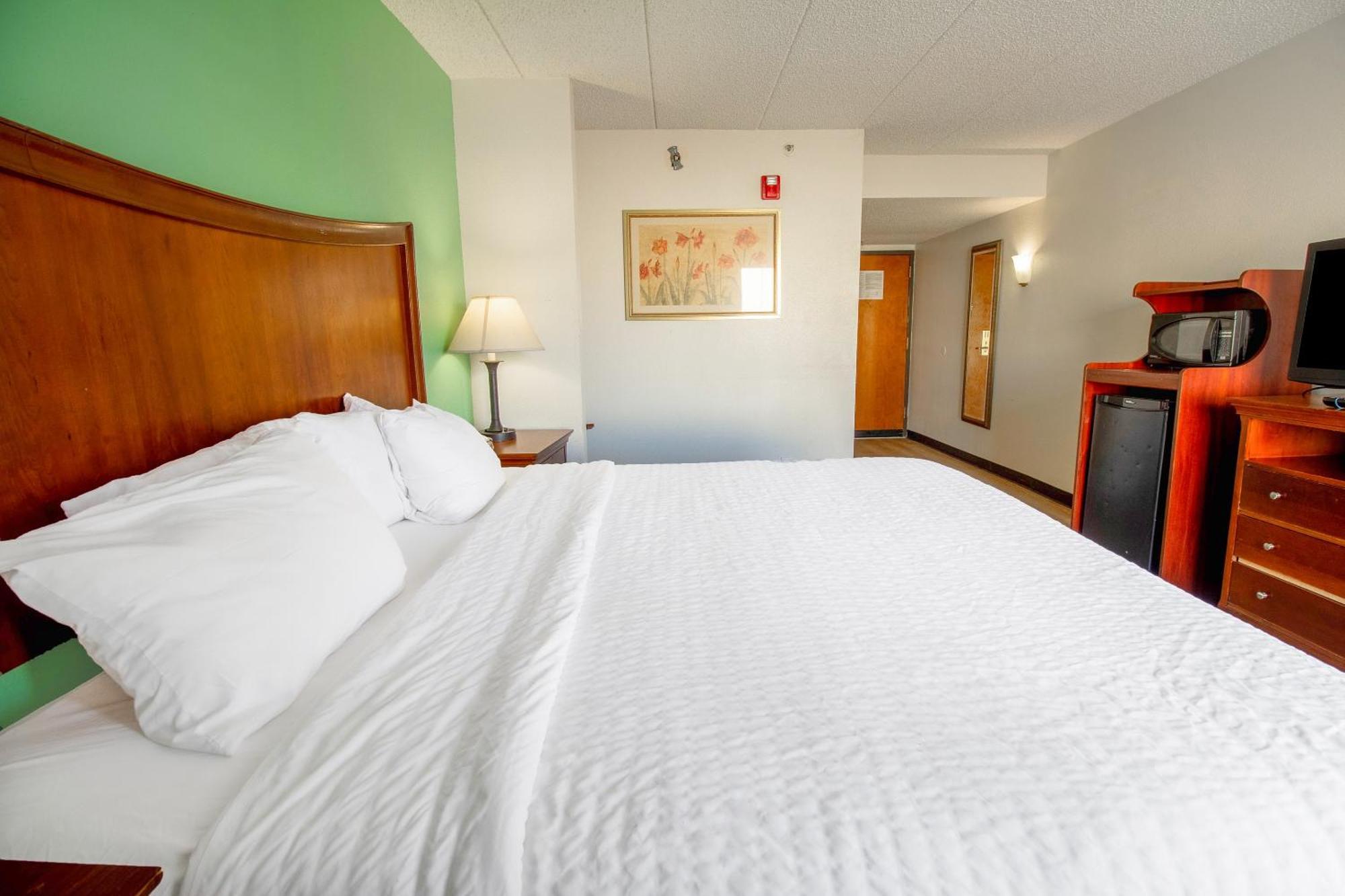 Tulsa Square Hotel Central, I-44 By Oyo Eksteriør bilde