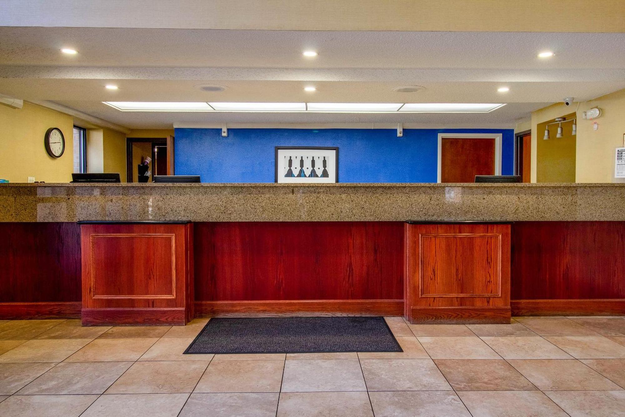 Tulsa Square Hotel Central, I-44 By Oyo Eksteriør bilde